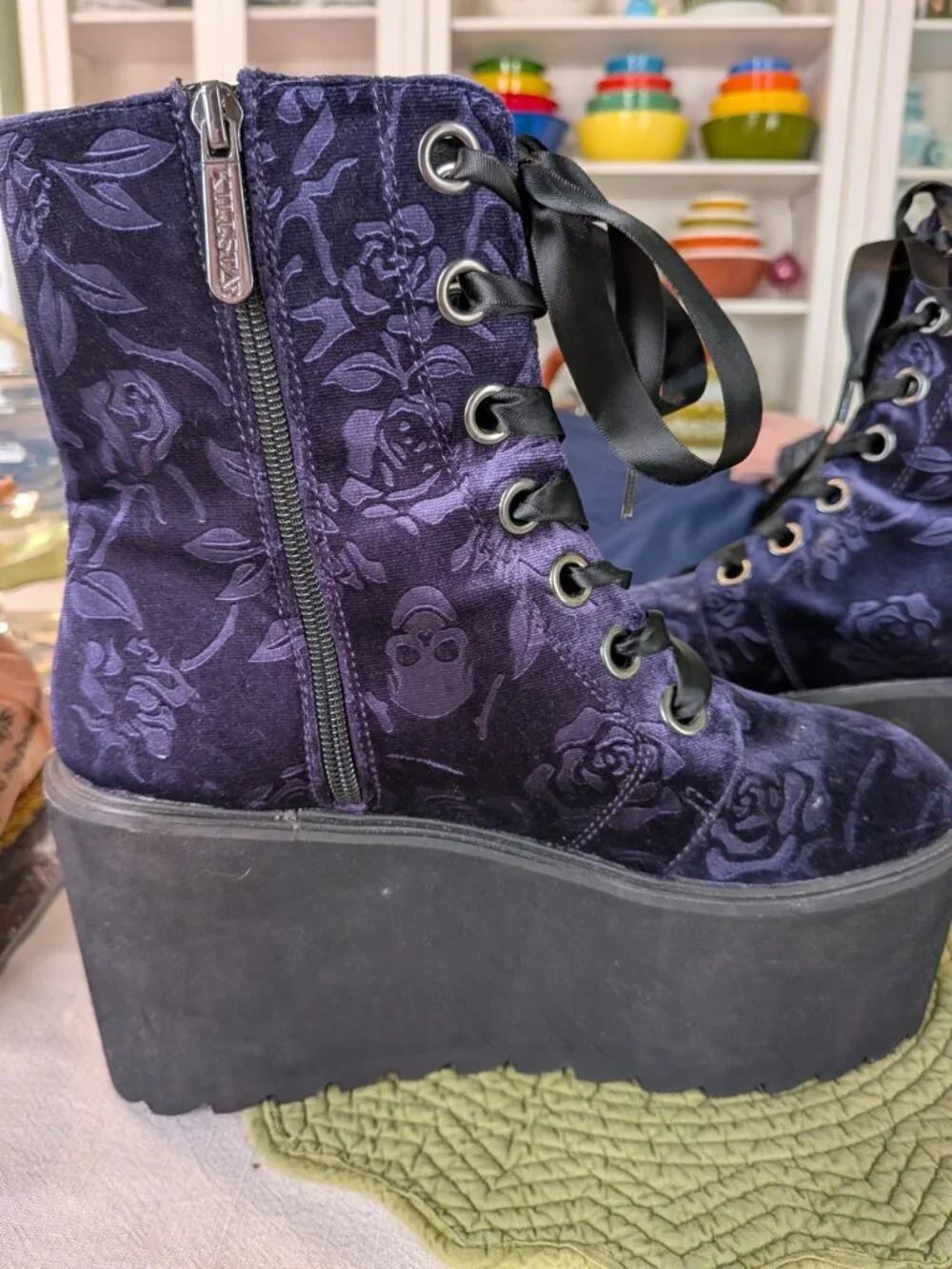 Killstar Vampire's Kiss Platform Boots Size 10‎